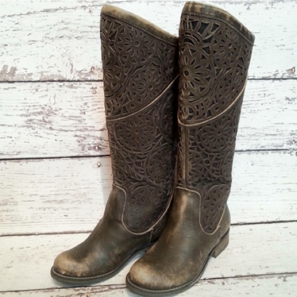 Corral boots